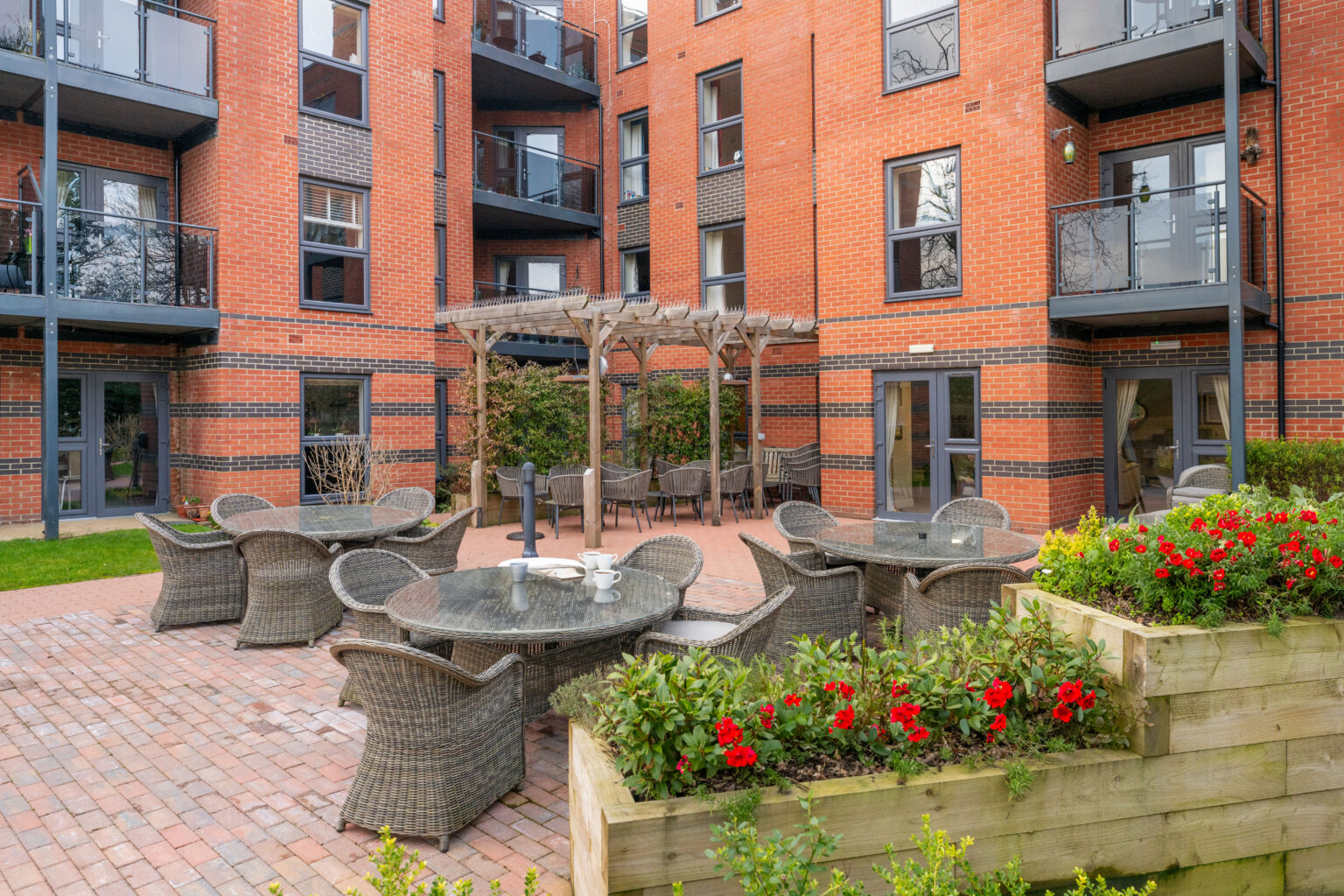 2260_DGB_RYL_RLP_EXT_08