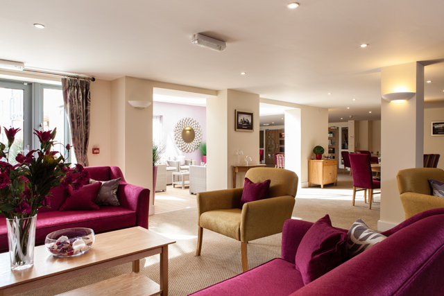 Elles House - Wallington - Homeowners Lounge