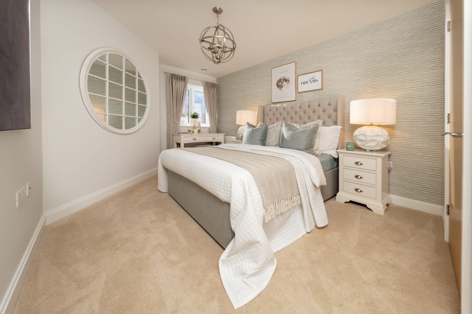2395_QRN_FRN_RL_BED_5