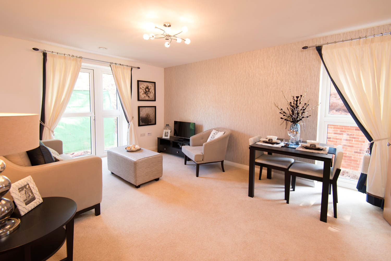 Wendover Court Monton