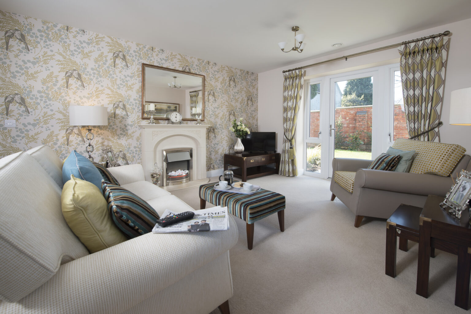 McKinlay Court - Typical Lounge