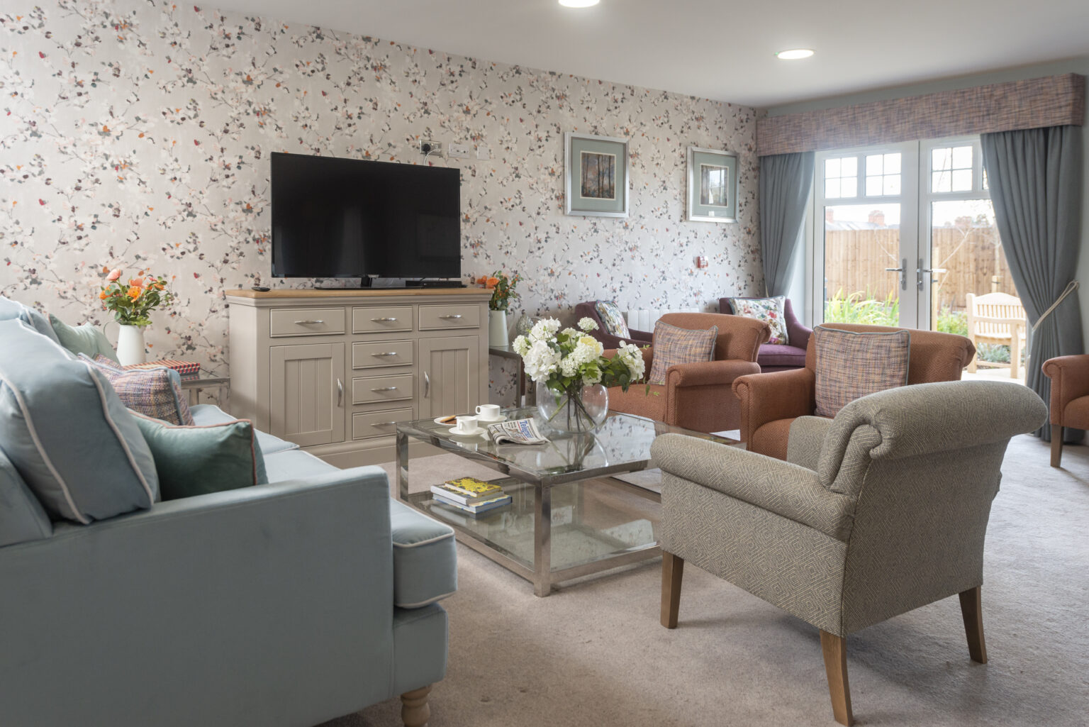 Rosebud Court - Homeowners Lounge